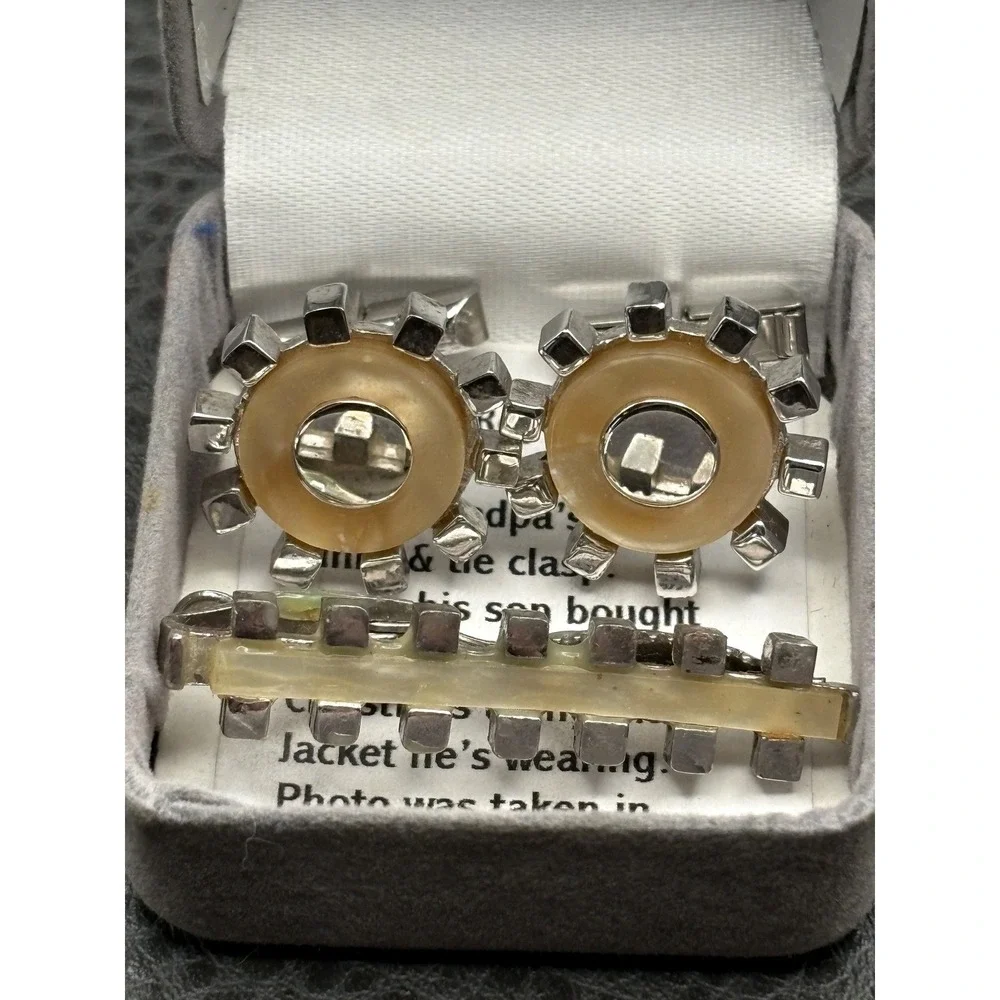 Vintage Swank Cog Sunburst Honey Color Inlay Silver Tone Cufflinks Tie Clip Set